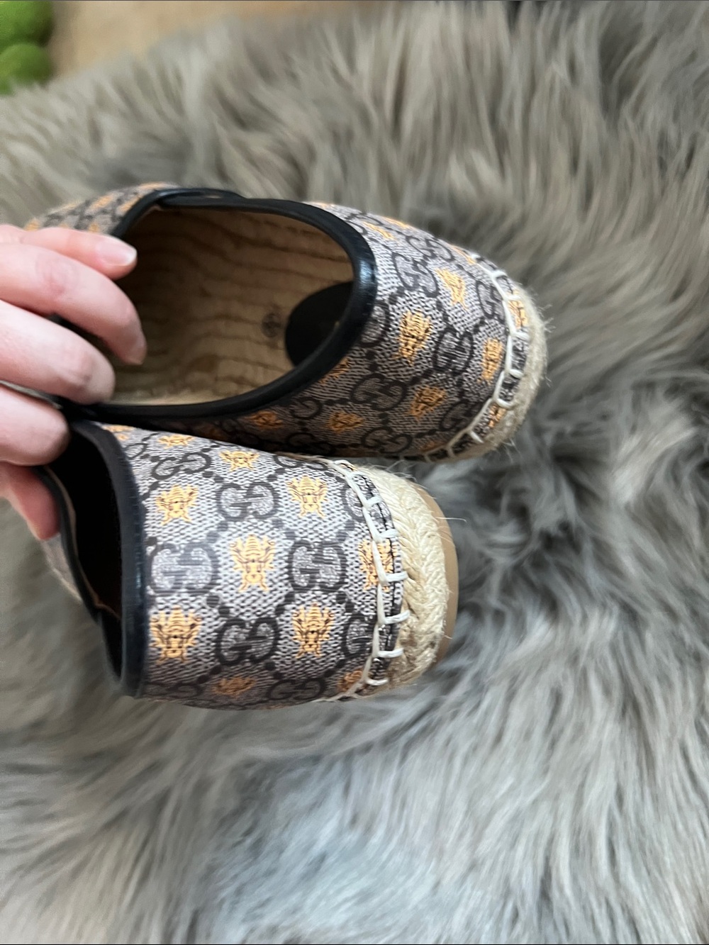 EUC Fashion Espadrilles Brown & Gold Bee Slip-On sz 8/39 - Picture 4 of 7